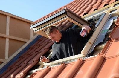 Pose de fenêtres de toit Velux à Lalizolle